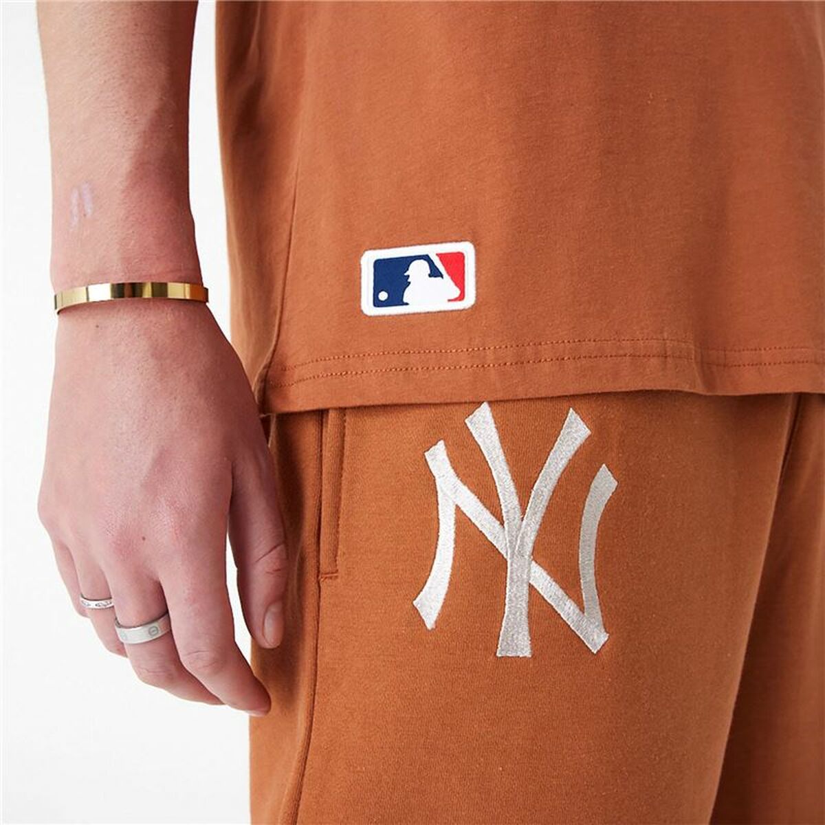 V6H571D931DA28DEBB6D2C7B2E8F7D56CC2R4573247P4