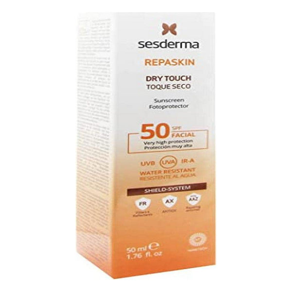 Protezione Solare Viso Sesderma Repaskin Dry Touch SPF 50 (50 ml)