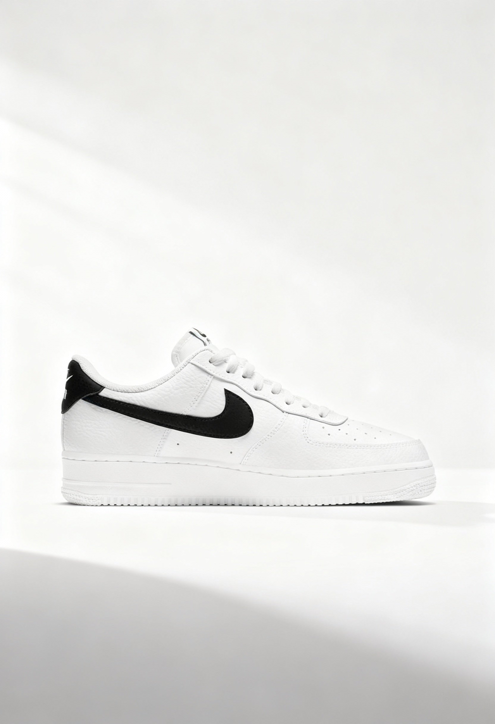 Nike - NIKE AIR FORCE 1 '07