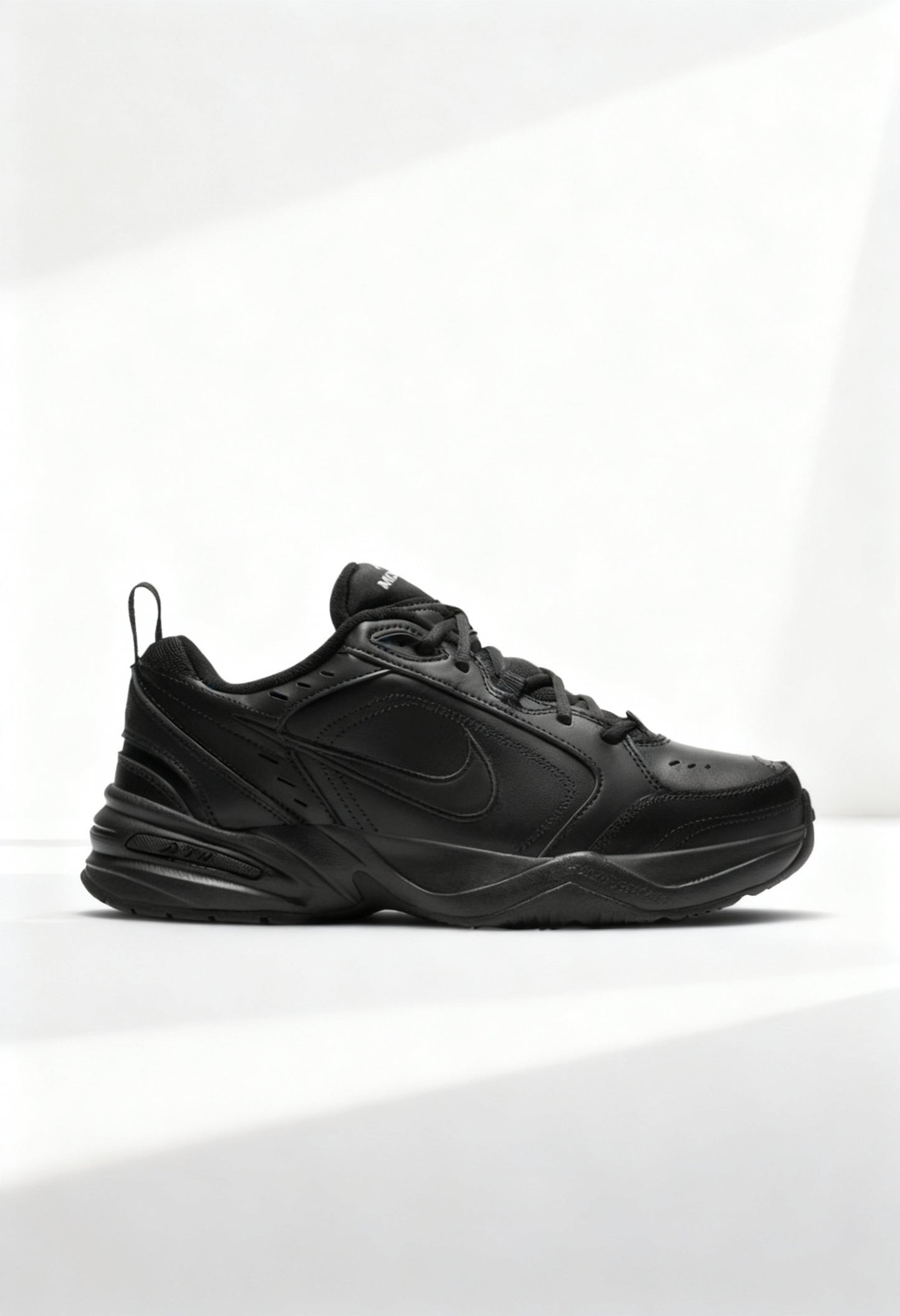 Nike - NIKE AIR MONARCH IV