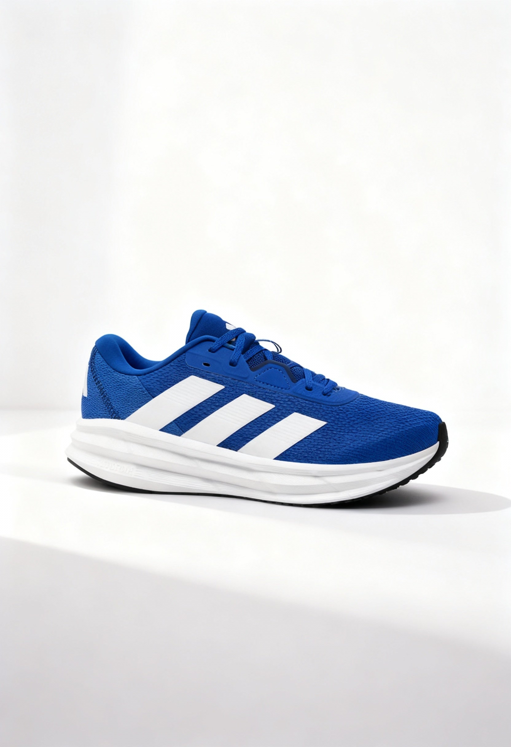 Brand new Adidas Galaxy 7 M men's running shoes in vibrant blue and white.