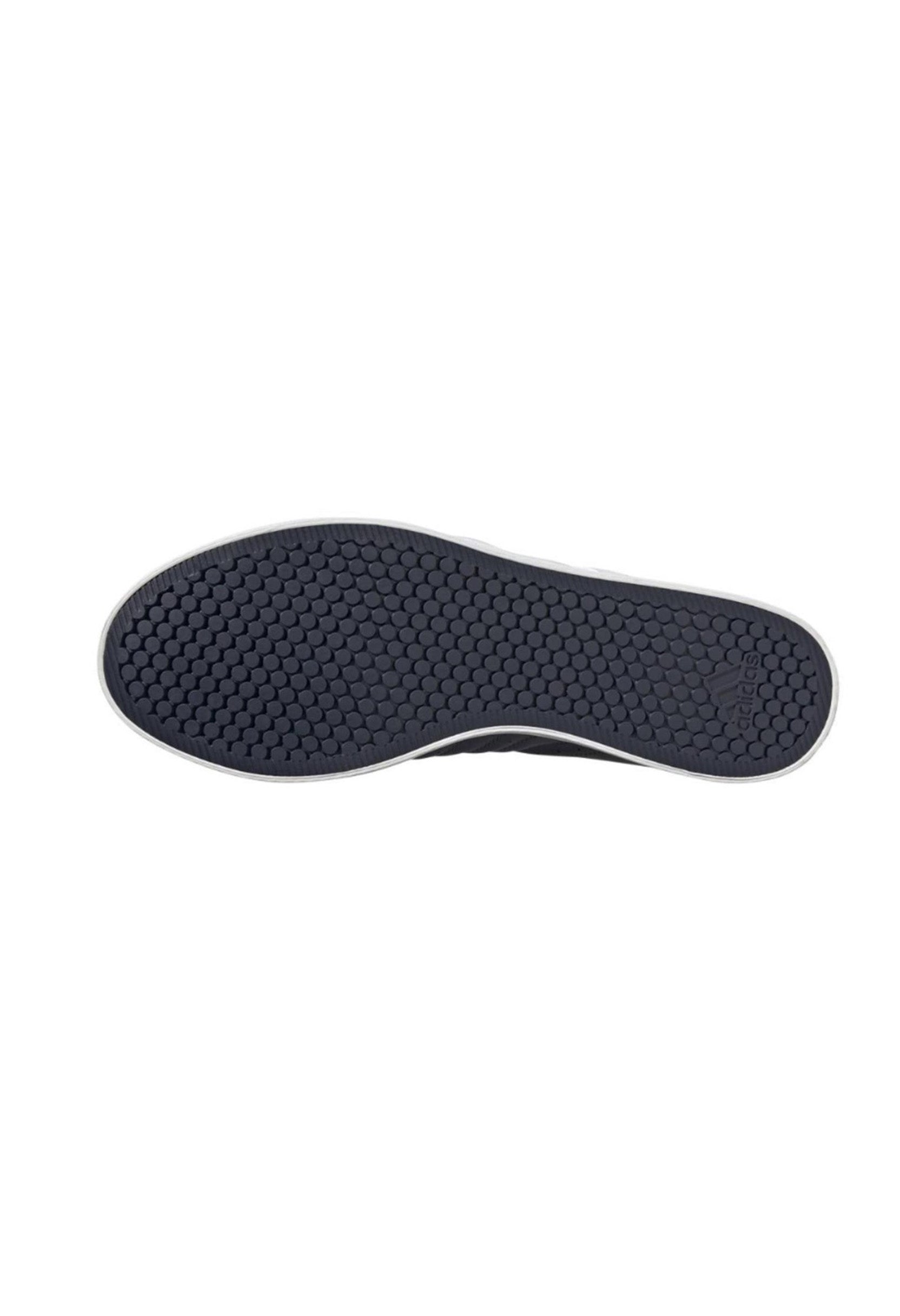 Durable rubber outsole and flat tread pattern of the Adidas VS PACE 2.0 sneakers.
