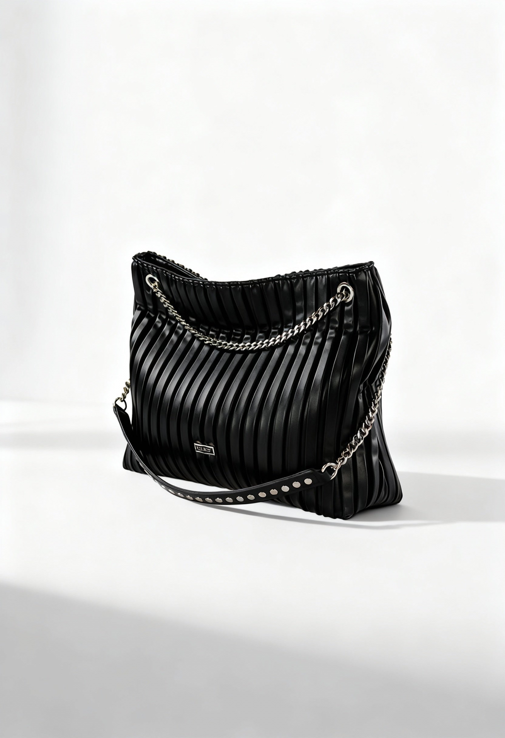 Front angled view of the black Cult X3EPWX080012 luxury shoulder bag featuring pleated texture and metallic chain handle.