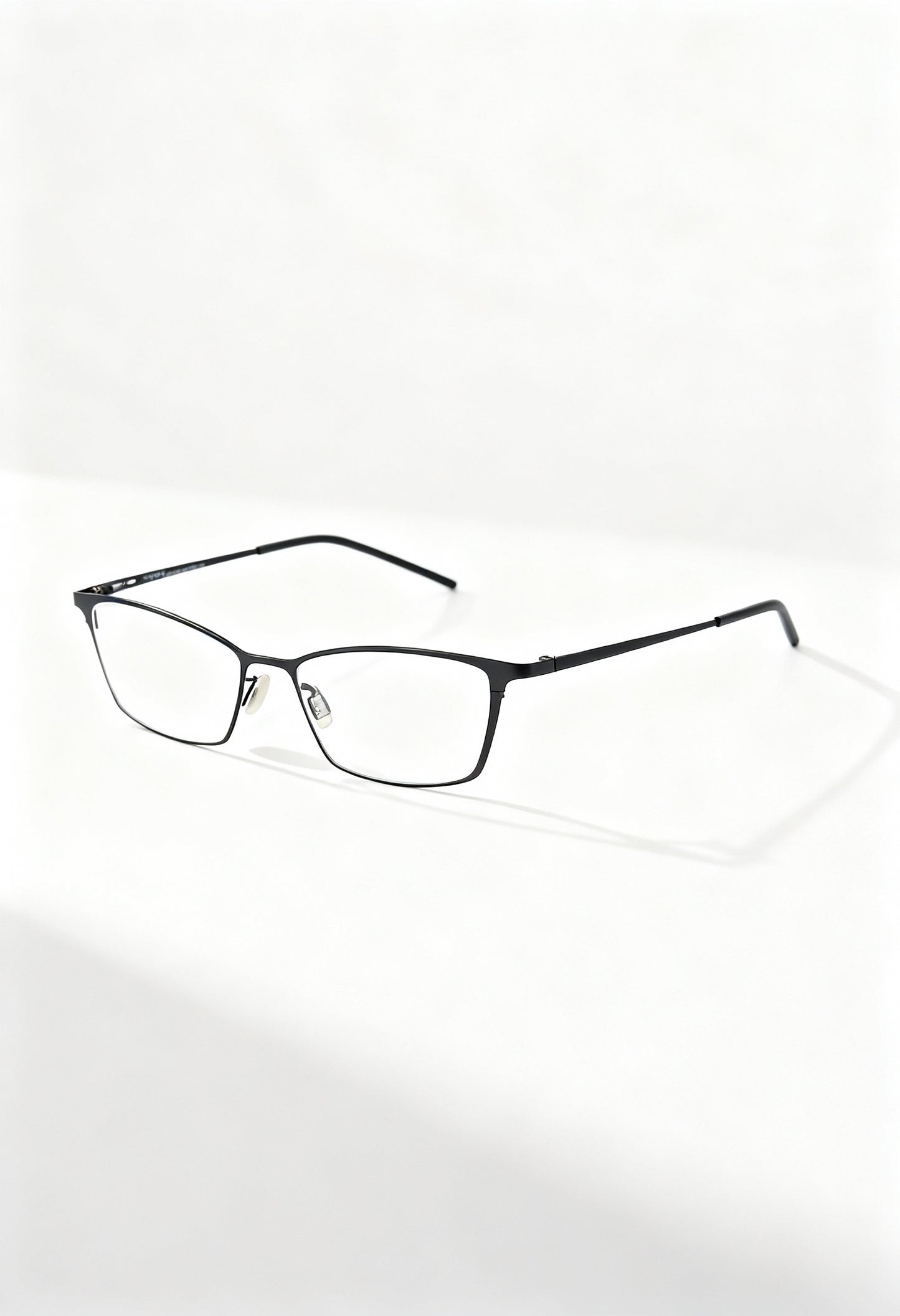 Italia Independent 5208A women's metal glasses in gold/rose-gold, full rounded frame.