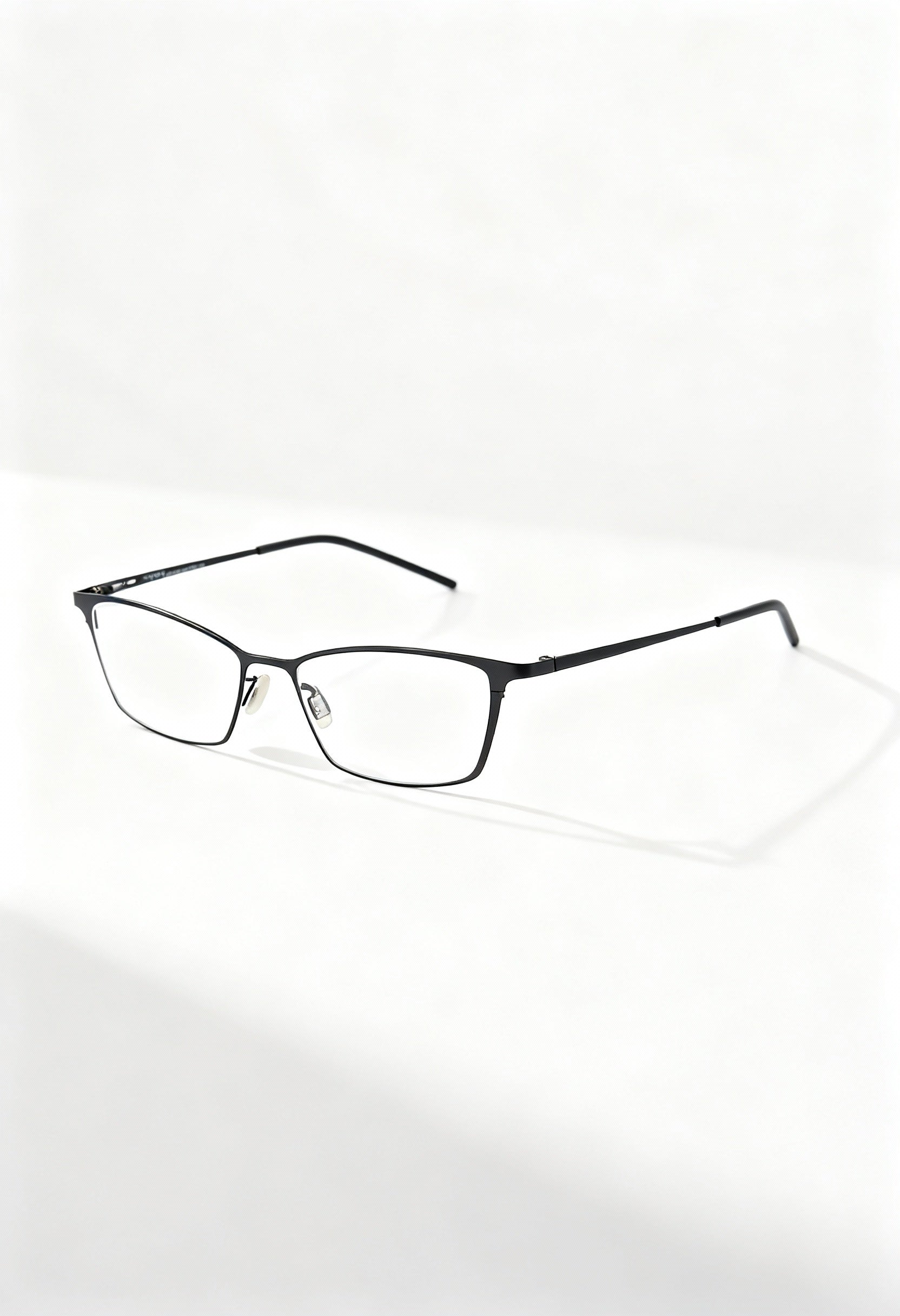 Italia Independent 5208A women's metal glasses in gold/rose-gold, full rounded frame.