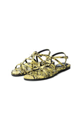 Full side profile of the Xti 49578 women’s sandals with buckle fastening.
